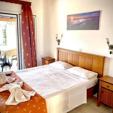 Stella'S Apartments Agios Gordios  Eksteriør billede