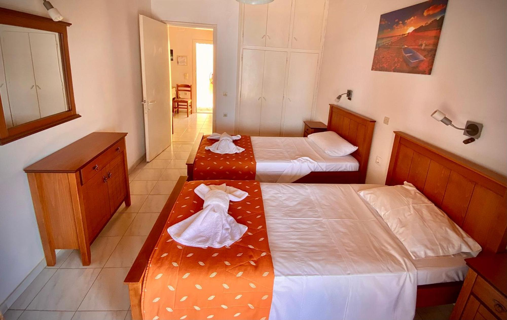 Stella'S Apartments Agios Gordios  Eksteriør billede