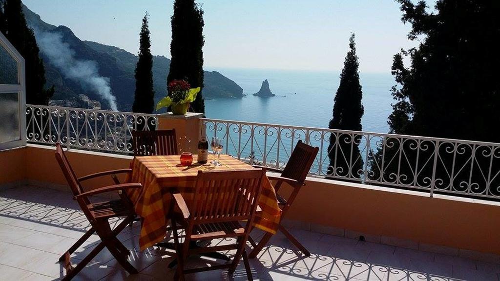 Stella'S Apartments Agios Gordios  Eksteriør billede