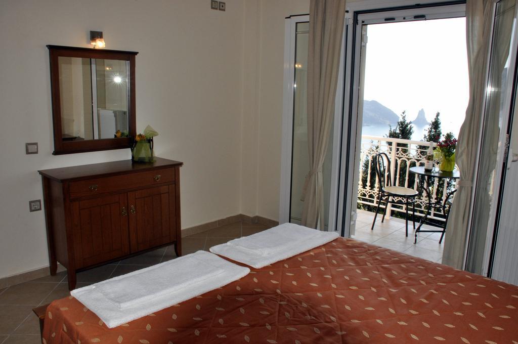 Stella'S Apartments Agios Gordios  Eksteriør billede