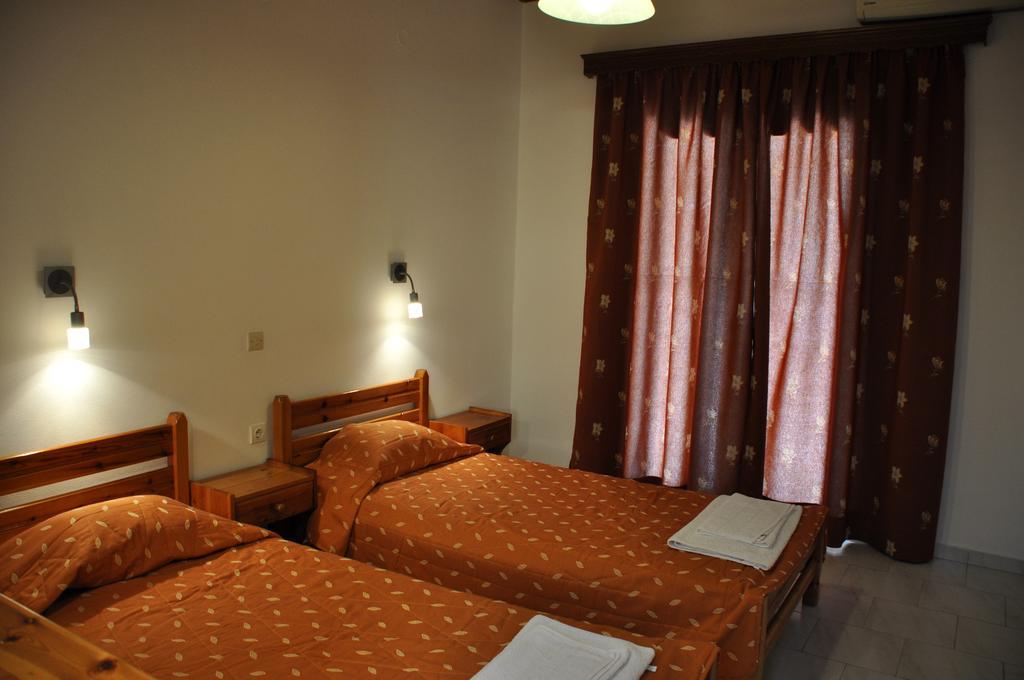 Stella'S Apartments Agios Gordios  Eksteriør billede