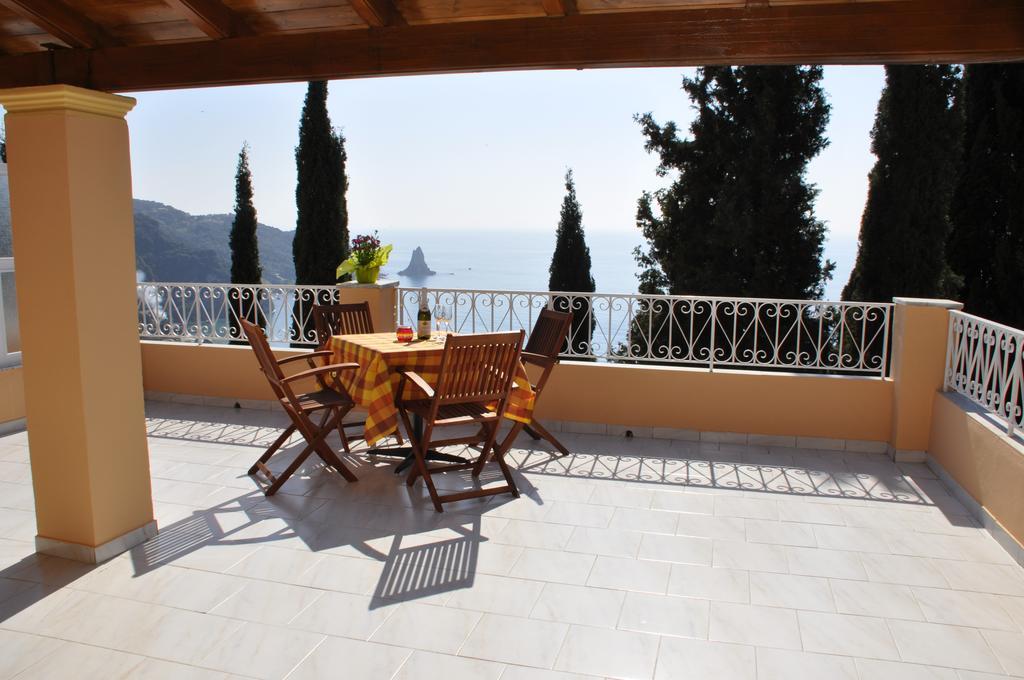 Stella'S Apartments Agios Gordios  Eksteriør billede