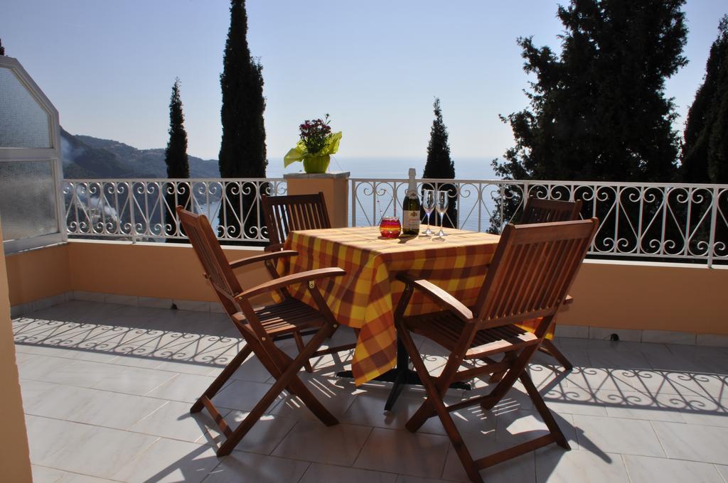 Stella'S Apartments Agios Gordios  Eksteriør billede