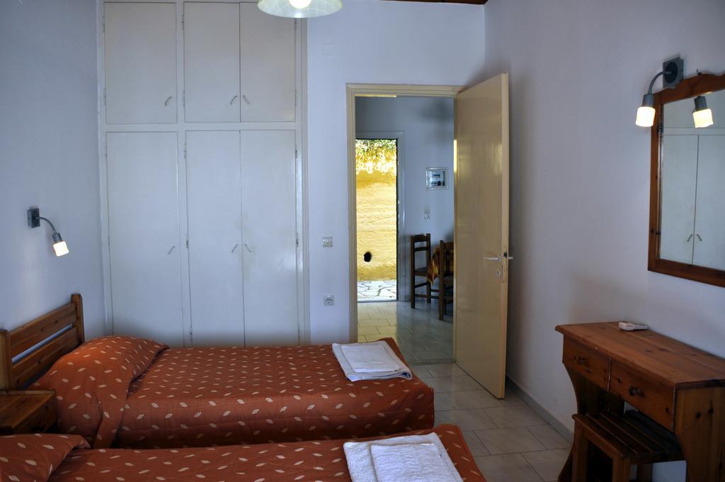 Stella'S Apartments Agios Gordios  Eksteriør billede