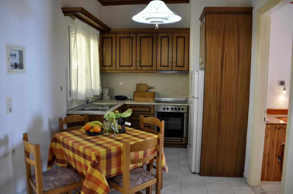Stella'S Apartments Agios Gordios  Eksteriør billede